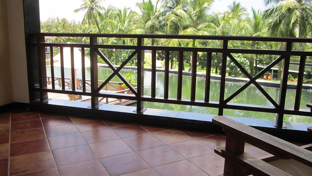 Ocean Spray Hotel Kālapettai Exterior foto